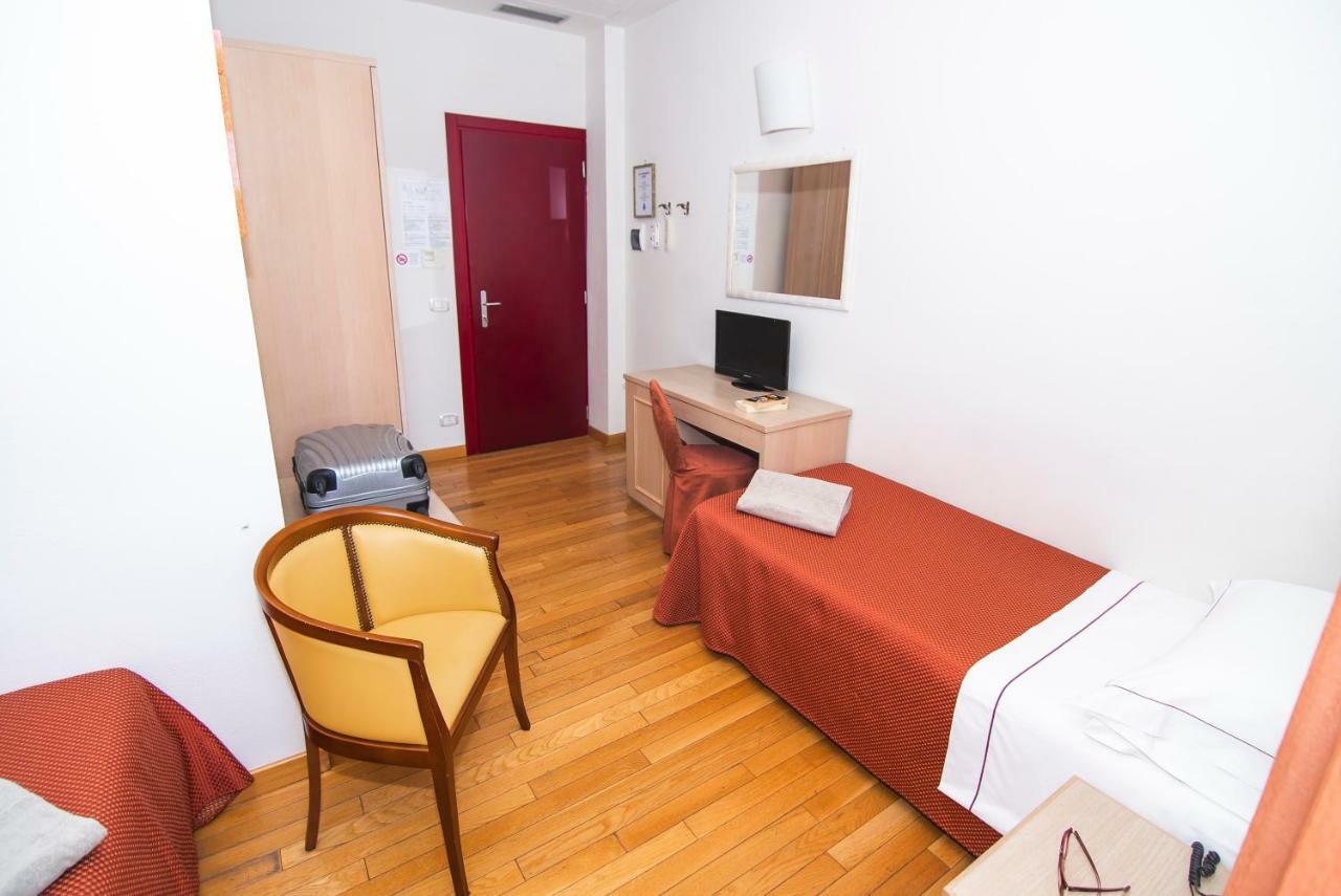Hotel La Colonna Σιένα Εξωτερικό φωτογραφία